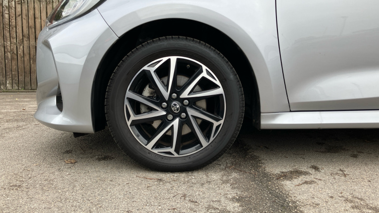 Toyota Yaris 1.5 Hybrid Design 5dr CVT Hybrid Hatchback